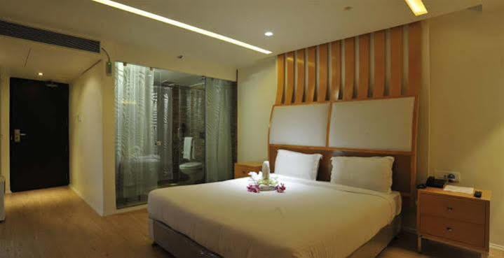 Grand Nakshatra Hotel Anand Luaran gambar